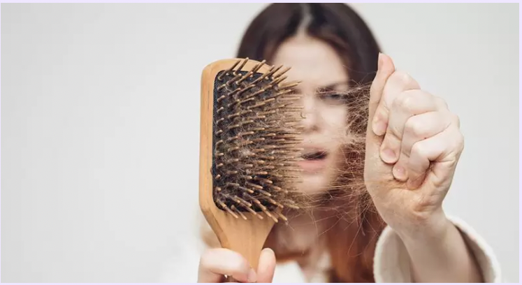 Mevsimsel Saç Dökülmesi için Saç Bakım Önerileri